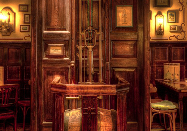 Original Fassabfüller 1940er Jahre im ehemaligen -Karls- 2015